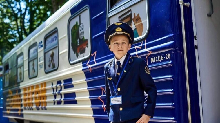 В Киеве с 27 апреля начинает работу Детская железная дорога