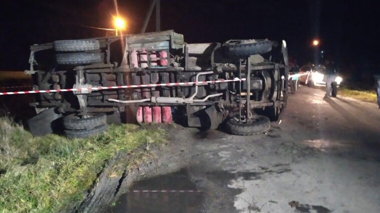 Смертельна ДТП на Сумщині: водій напідпитку не впорався з керуванням - фото