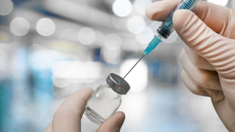 В Україні аптеки отримали першу партію вакцини від грипу: понад 30 тисяч доз