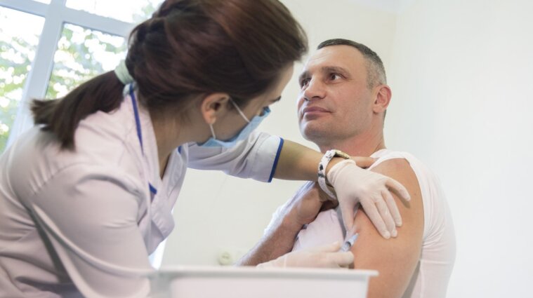 Влада Києва виділила 140 млн грн на закупівлю вакцини проти COVID-19