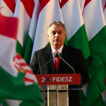 Партию пророссийского венгерского премьера Орбана исключили из Европарламента: как все было
