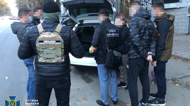 В Киеве мошенница торговала должностями в Минобороны