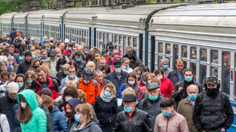 В Україні посилять карантин для невакцинованих громадян: що зміниться