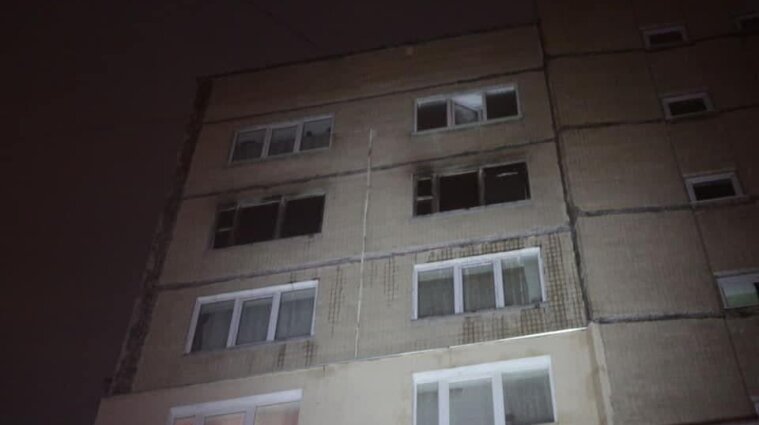 В Киеве горела многоэтажка: пострадали люди