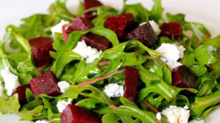 Рецепти до Великоднього столу: готуємо "небанальні" салати