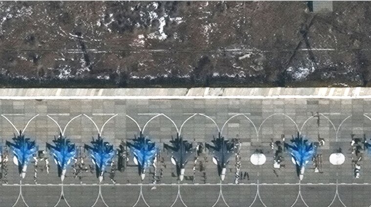 Появились спутниковые снимки аэродрома в Крыму после взрывов