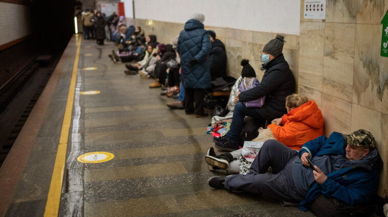Какие услуги доступны киевлянам в метро во время воздушных тревог