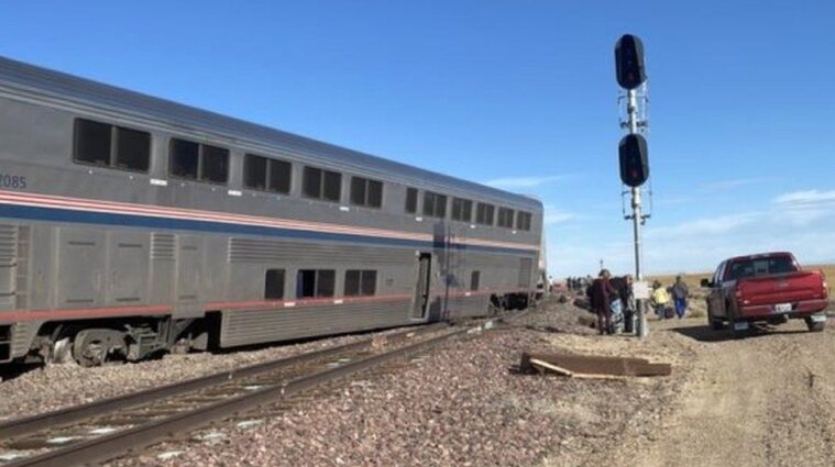 У США поїзд зійшов з рейок: загинуло троє людей - відео