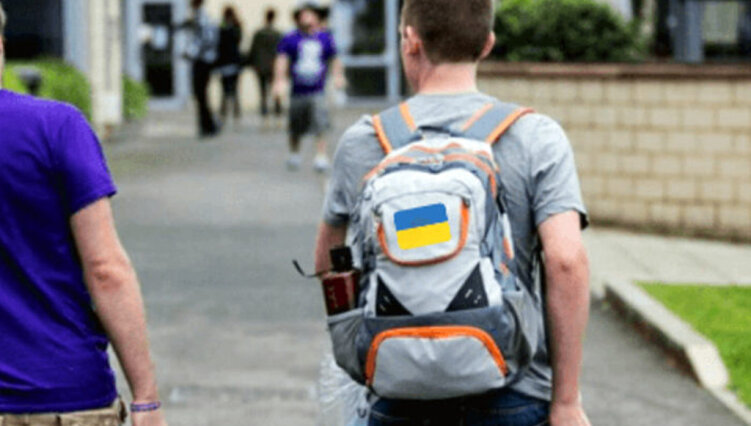 Чи позбавлятимуть українських чоловіків у Європі статусу біженця: що кажуть в урядах