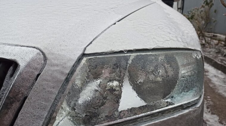 Дощі з мокрим снігом: в Україні погіршиться погода