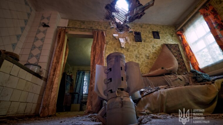 Оккупанты сбросили авиабомбу на Бахмут и обстреляли общины Донецкой области (фото)