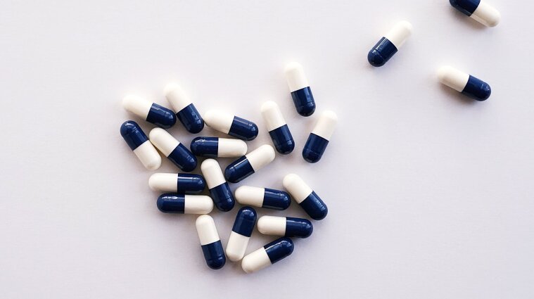 В Ровно 11-летняя девочка выпила 40 таблеток  "Парацетамола"