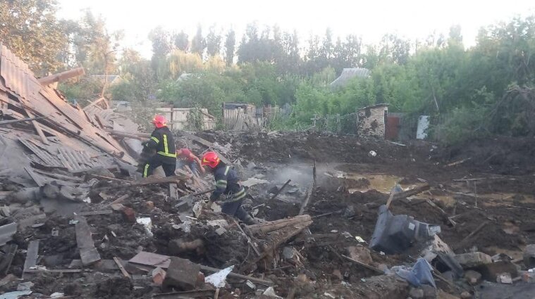 На Донеччині бойовики знищили будинок разом з мешканцями - відео