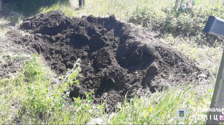 Знайшли тіла шістьох російських солдатів, яких з жалості поховали мешканці Харківщини - фото
