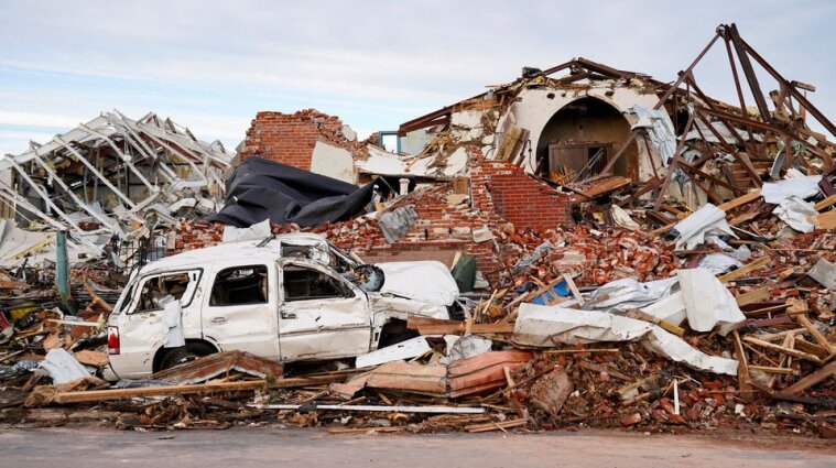 Руйнівний торнадо у США: жертвами стали понад 100 людей - відео
