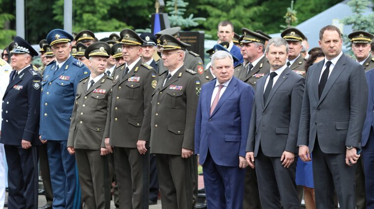 С сентября в Украине офицеров будут готовить по стандартам НАТО - Таран