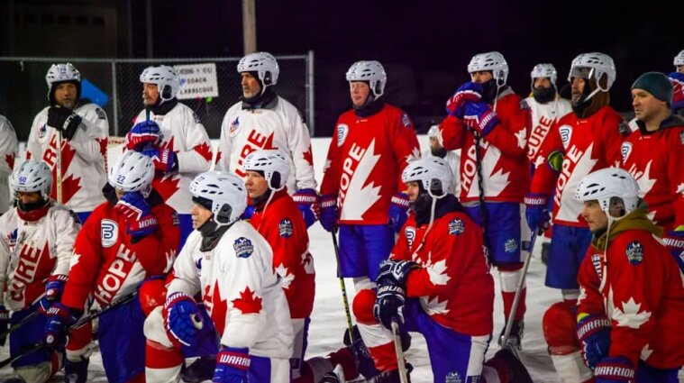 В Канаде состоялся самый длинный в истории хоккейный матч