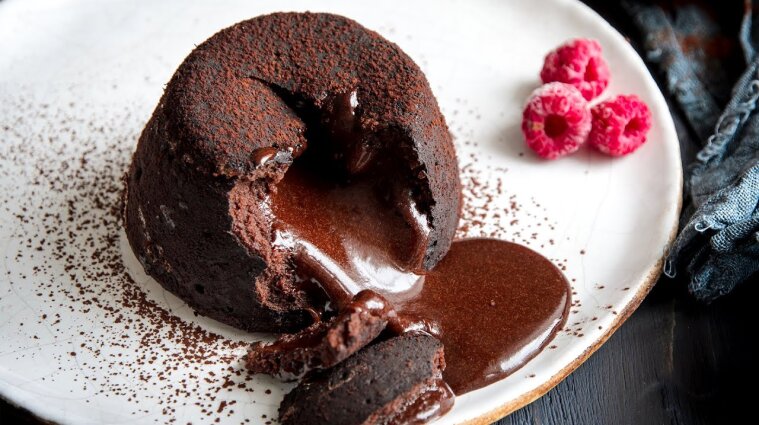 Простые рецепты вкусности: готовим шоколадный фондан
