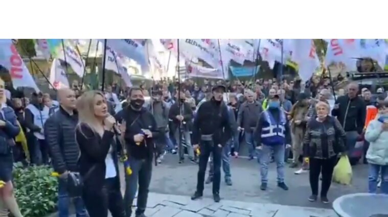 В Киеве предприниматели протестуют против применения кассовых аппаратов