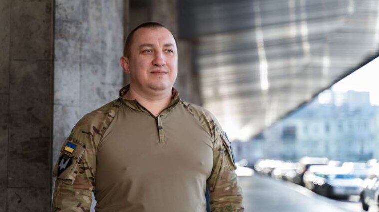 Бывший начальник Николаевской СБУ Герсак, известный "схемами" с бензином и креветками, "перекрасился" в волонтеры