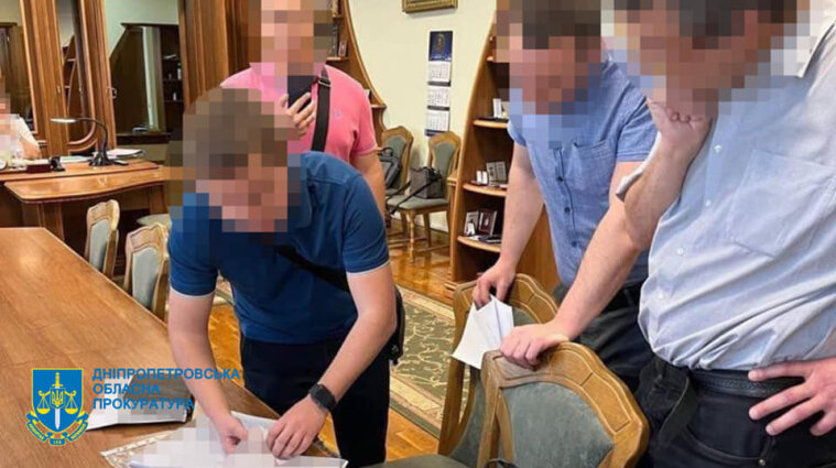 Ректора вишу у Дніпропетровській області звинуватили у мільйонному розкраданні