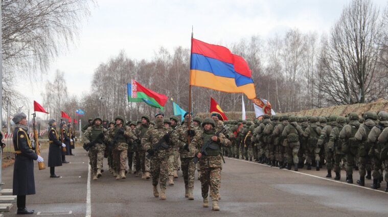 Три страны из ОДКБ запретили своим гражданам воевать в Украине