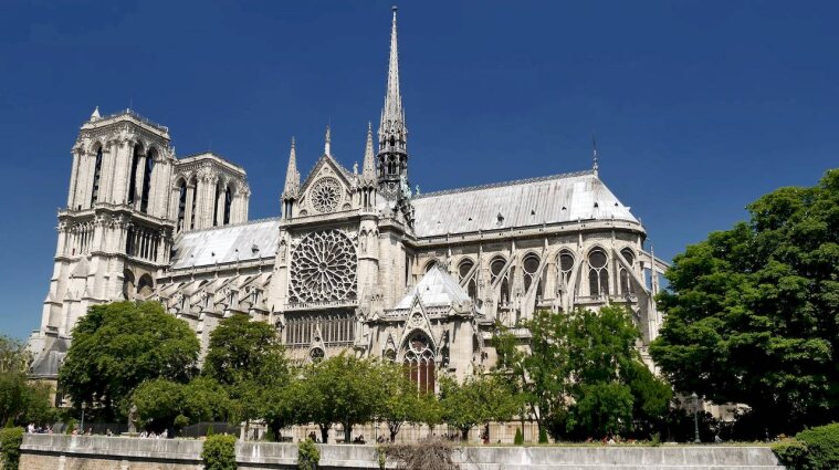 Стало відомо, коли відкриють після реставрації Собор паризької Богоматері