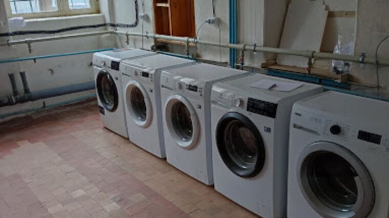 На Миколаївщині волонтери організували пральню для військових
