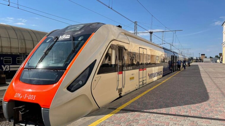 В Іспанії безкоштовний проїзд потягами продовжили на весь 2023 рік