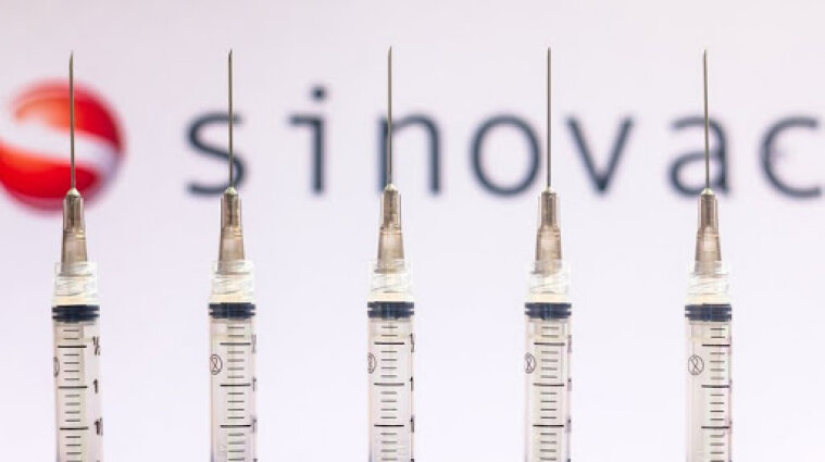 У п`ятницю до України прибуде півмільйона доз китайської вакцини