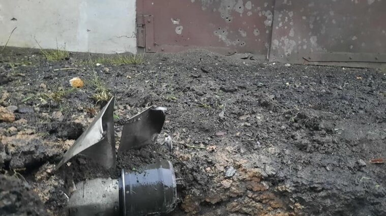 Бойовики обстріляли селище у Донецькій області - фото