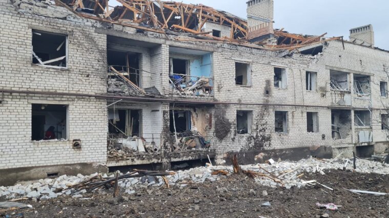 Оккупанты ударили по Донецкой области: ранены по меньшей мере семь человек - фото