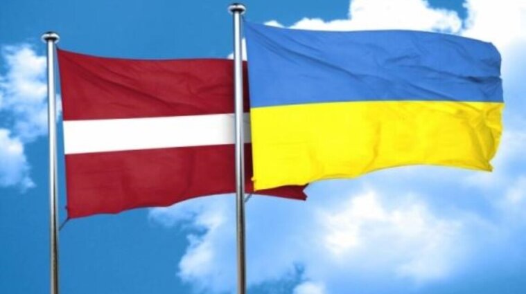 Латвия заявила о намерениях передать оружие Украине