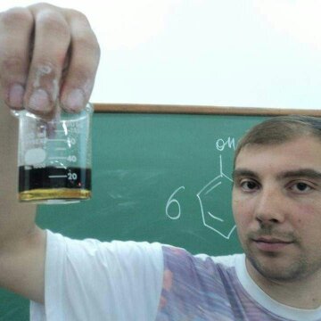 В Украине профессор может быть идиотом, а за границей идиотов не пускают в профессора – химик Владимир Ткач
