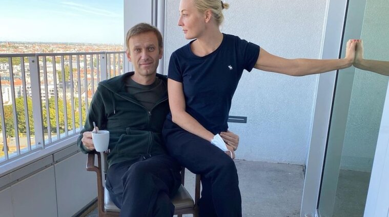 Навальный рассказал, как его "исцелял" голос жены