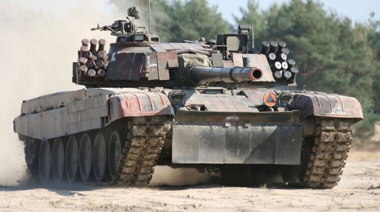 Боевые танки PT-91 Twardy получила Украина от Польши