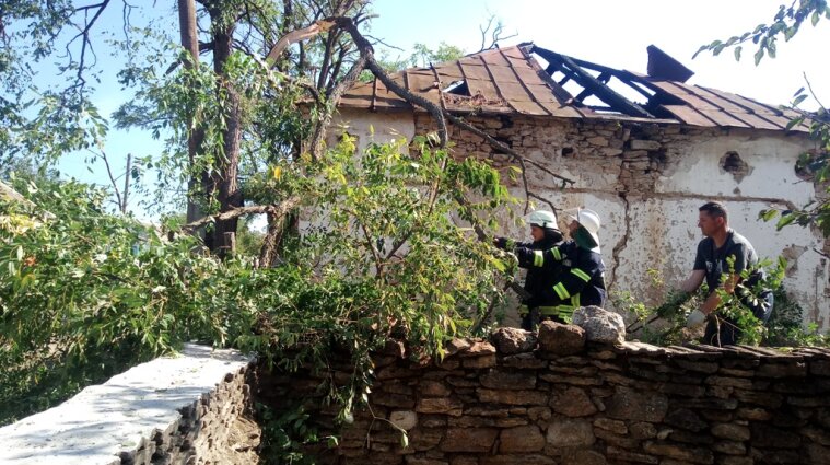 Мощная непогода в Херсонской области: более 900 домов остаются без газа
