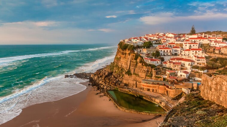 Португалию выбрали лучшей страной для путешествий