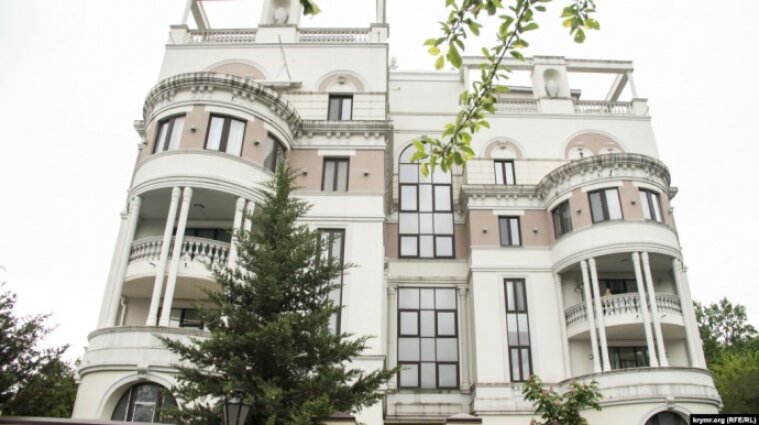 Оккупанты продали квартиру Зеленских в Крыму