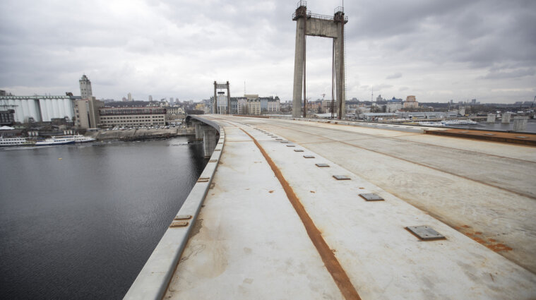 Кличко показал, как строят Подольский мост в Киеве - видео