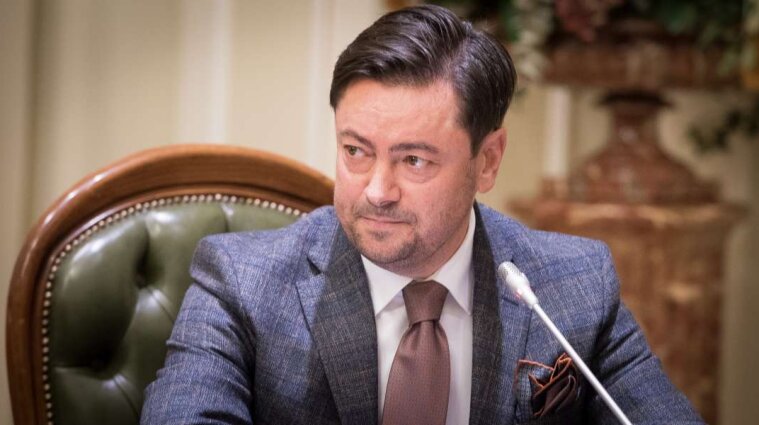 Голова апарату Верховної Ради Штучний заробляє у 10 разів більше за президента Зеленського