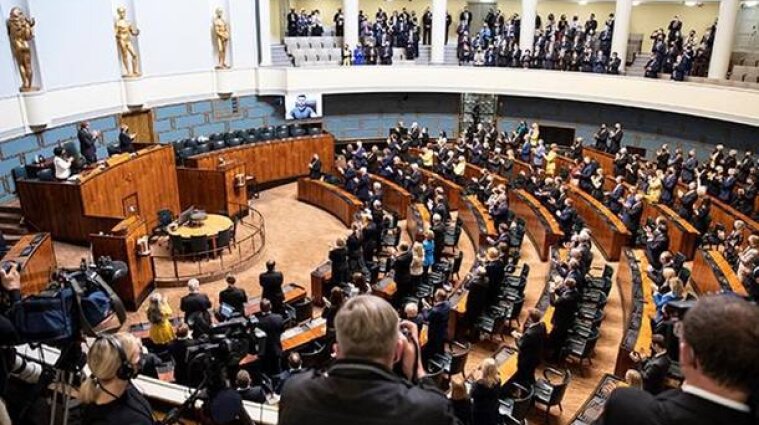 Майже одноголосно: парламент Фінляндії проголосував за вступ країни до НАТО