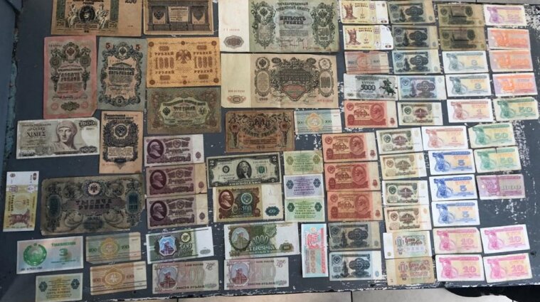 Украинец пытался вывезти в Польшу коллекцию монет и банкнот