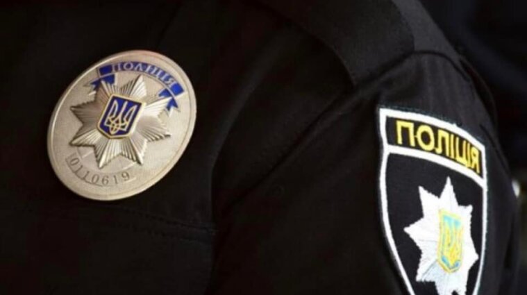 У Києві патрульні спіймали диверсанта з візитками Шарія (фото)