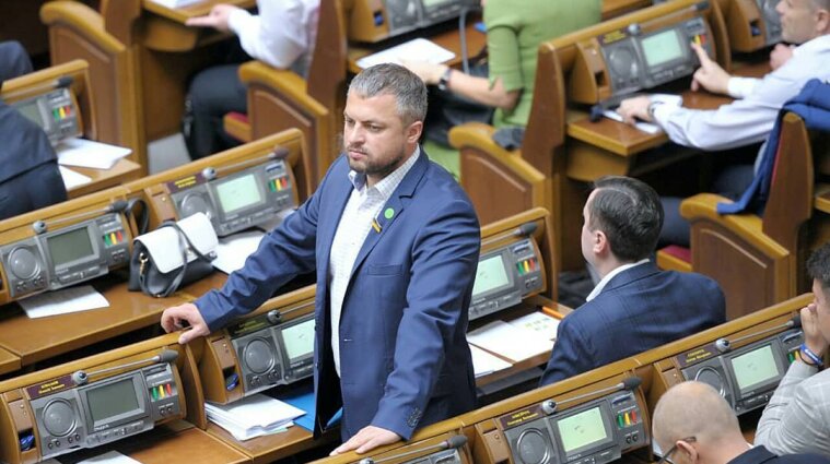 Бідні депутати: компенсацію за житло отримали 106 нардепів