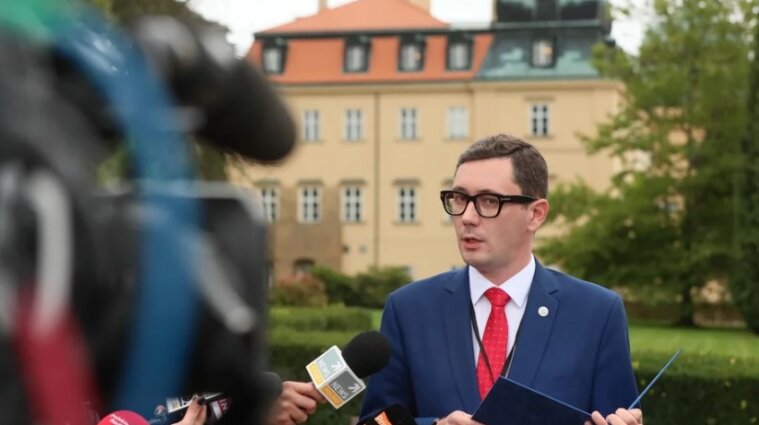 Пресс-секретарь президента Чехии женился на беженке из Украины