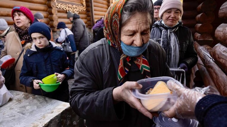 Украинцы снова смогут получить статус внутри перемещенного лица через Дію