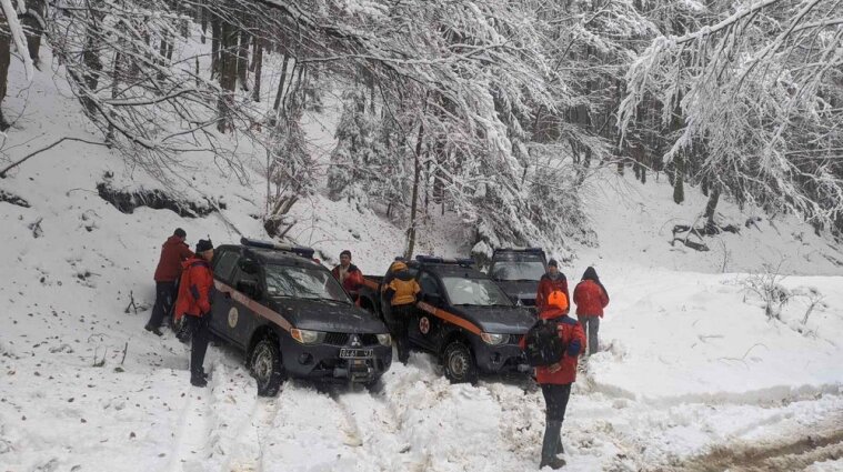 Пропавшего в заснеженной горной долине Руна туриста нашли мертвым