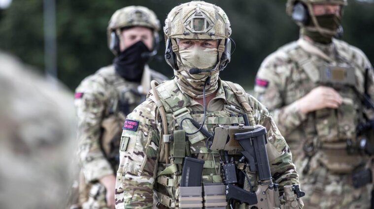 Британия эвакуирует войска из Украины в случае вторжения России - СМИ