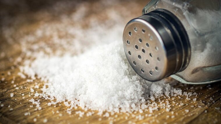 Скільки солі можна вживати без ризику для здоров'я: відповідь медиків